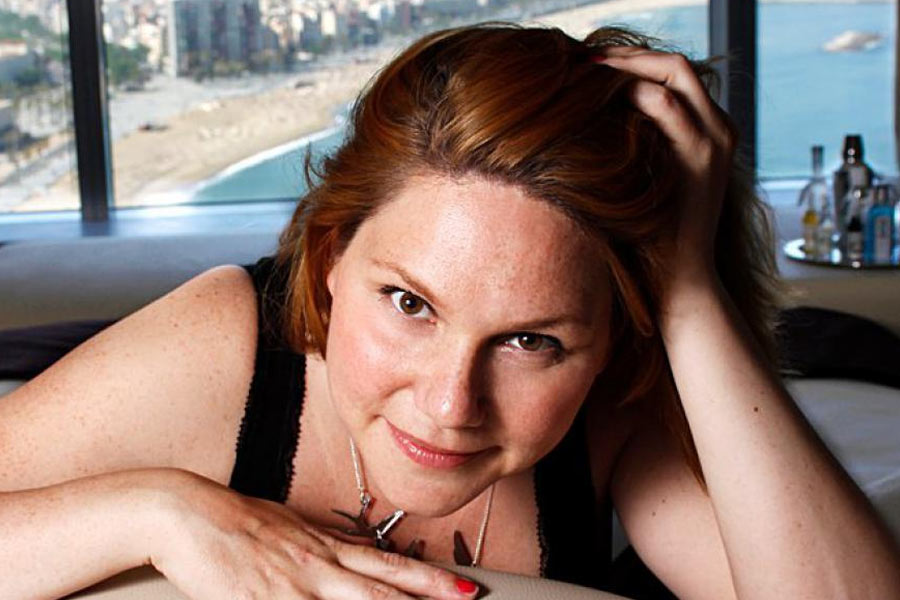 এরিকা জানান, এমন প্রচুর সংস্থা রয়েছে যারা পর্ন ছবি দেখা নিয়ে ইতিবাচক কথা বলে এবং মানুষকে বেশি বেশি করে পর্ন দেখার জন্য উৎসাহিত করে। পর্ন ছবি দেখার উপকারিতা নিয়েও কথা বলে ওই সংস্থানগুলি।  তাঁর মতে, সাধারণ মানুষের এই ধরনের সংস্থাগুলির কথা শোনা উচিত।