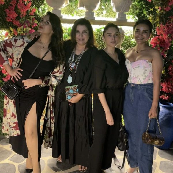 কলেজে পড়াশোনা করার সময় মাইকেল জ্যাকসনের ‘থ্রিলার’ মিউজ়িক ভিডিয়োটি দেখেন ফারহা। ভিডিয়োটি দেখেই নাচের প্রতি আগ্রহ বে়ড়ে যায় তাঁর।