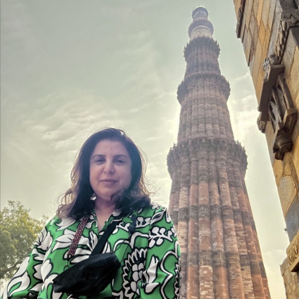 শাহরুখ খান, সুস্মিতা সেন, অমৃতা রাও, জায়েদ খান এবং সুনীল শেট্টির সঙ্গে ‘ম্যায় হুঁ না’ ছবিতে কাজ করেছিলেন ফারহা। ‘ওম শান্তি ওম’, ‘তীস মার খান’ এবং ‘হ্যাপি নিউ ইয়ার’ ছবি পরিচালনা করেন তিনি।