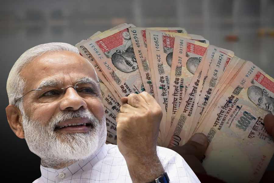 সুপ্রিম কোর্ট আরও বলেছে, কেন্দ্রীয় সরকারের আর্থিক কোনও সিদ্ধান্তকে পাল্টে দেওয়া যায় না। কেন্দ্র আরবিআইয়ের সঙ্গে ৬ মাস ধরে পরামর্শ করার পরই নোটবন্দির সিদ্ধান্ত নিয়েছিল বলে সুপ্রিম কোর্টের সাংবিধানিক বেঞ্চ রায় ঘোষণার সময় জানিয়েছে।