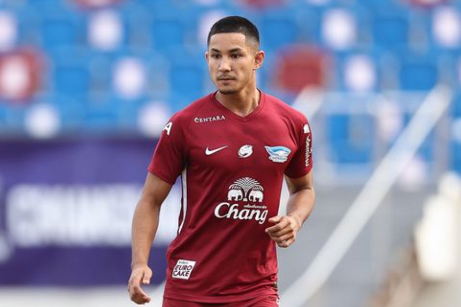 বিশ্বের ধনীতম ফুটবলার ব্রুনেইয়ের ২৪ বছরের মিডফিল্ডার ফাইক বলকিয়াহ।