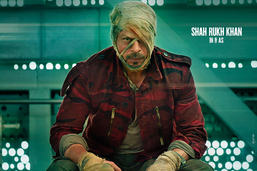 দক্ষিণী পরিচালক অ্যাটলির হাত ধরে বড় পর্দায় মুক্তি পাচ্ছে ‘জওয়ান’ ছবিটি। জুন মাসের ২ তারিখ এই সিনেমাটি মুক্তি পাওয়ার কথা। মুখ্য চরিত্রে দেখা যাবে শাহরুখ খানকে।