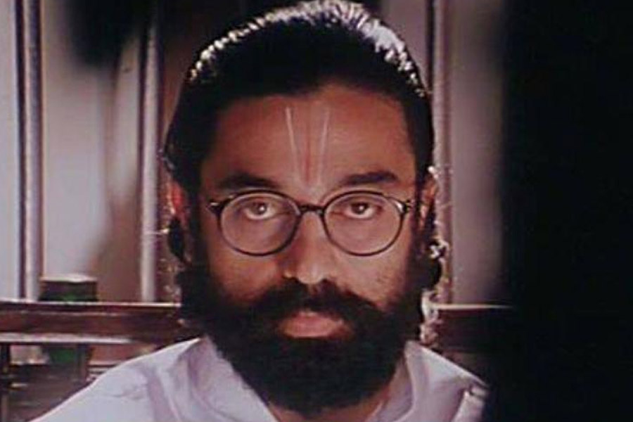 ২০০০ সালে ‘হে রাম’ পরিচালনা করেছিলেন কমল হাসন। এই ছবিতে মুখ্য চরিত্রে অভিনয়ও করেছিলেন কমল নিজেই।