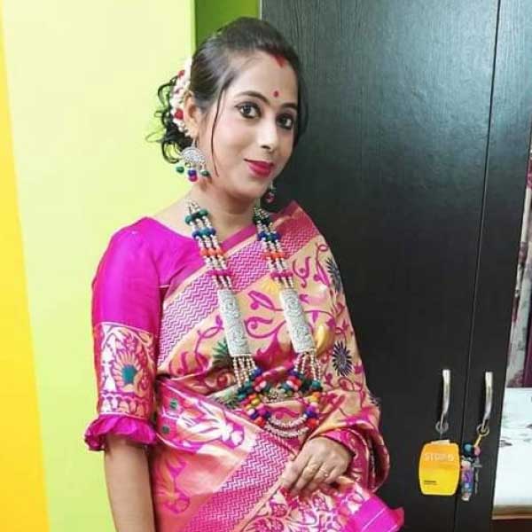 ববিতার থেকে এক বছরের ছোট অনামিকা জানিয়েছেন, ওই আবেদনপত্রের ছবিটি সত্যি হলে ববিতার অ্যাকাডেমিক স্কোর ৩৩-এর বদলে কমে ৩১ হবে।