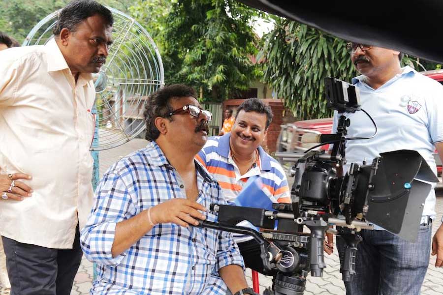 সন্দীপ বিয়ে করেন বিদিশা রায় চৌধুরীকে। বিদিশাও অভিনেত্রী। তাঁরও টলিউডে পদার্পণ শ্বশুরের হাত ধরে। অনেক সিনেমা এবং ধারাবাহিকে মুখ্য চরিত্রে অভিনয় করতে দেখা গিয়েছে তাঁকে। শ্বশুর-স্বামী ছাড়া অন্য পরিচালকদের সঙ্গেও তিনি কাজ করেছিলেন। বিদিশাকে শেষ দেখা গিয়েছিল সদ্য মুক্তি পাওয়া ‘এভারেস্ট’ ছবিতে।