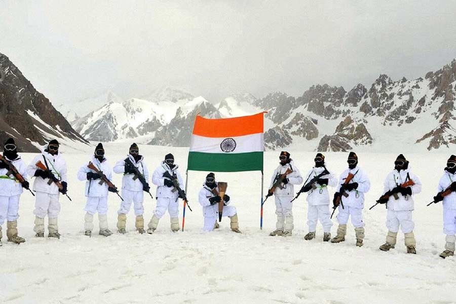 প্রশিক্ষণ নেওয়ার পর শিবা ২০২১ সালে ভারতীয় সেনার ‘ইঞ্জিনিয়ারিং রেজিমেন্ট’-এর  সদস্য হন।