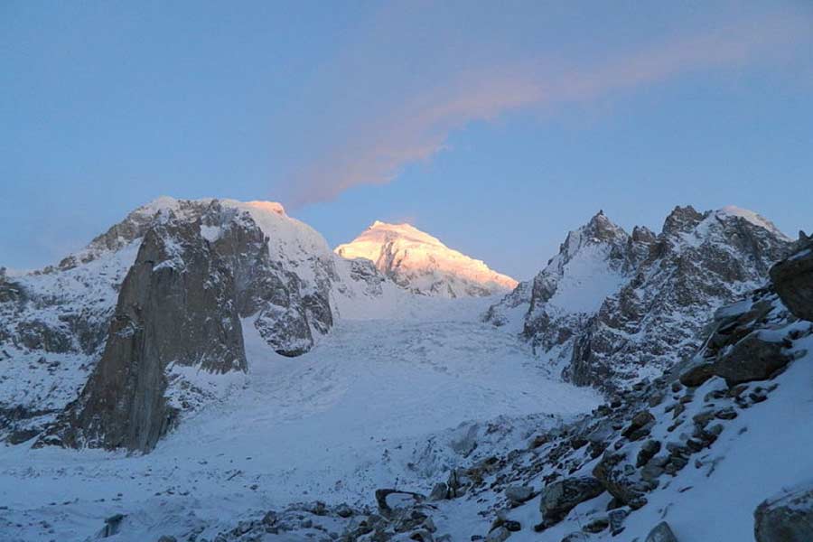 বিশ্বের সর্বোচ্চ এবং শীতলতম যুদ্ধক্ষেত্র সুরক্ষিত করতে ভারতের ‘মেঘদূত অপারেশন’-এর পর থেকে গত ৪০ বছরে সিয়াচেনে কখনও কোনও মহিলা সেনা অফিসারকে মোতায়েন করা হয়নি।
