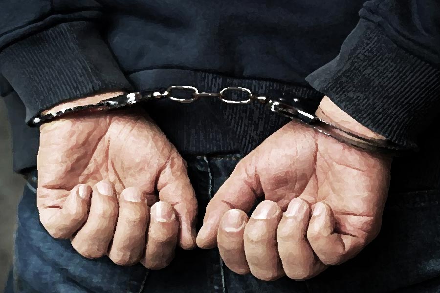 ১৮৮৮ সালের শীতের মরসুমে তদন্ত শুরু করেছিলেন চিফ ইনস্পেক্টর ফ্রেডরিক। বেশ কয়েক জনকে গ্রেফতারও করা হয়েছিল। তবে আসল খুনিকে ধরা যায়নি।