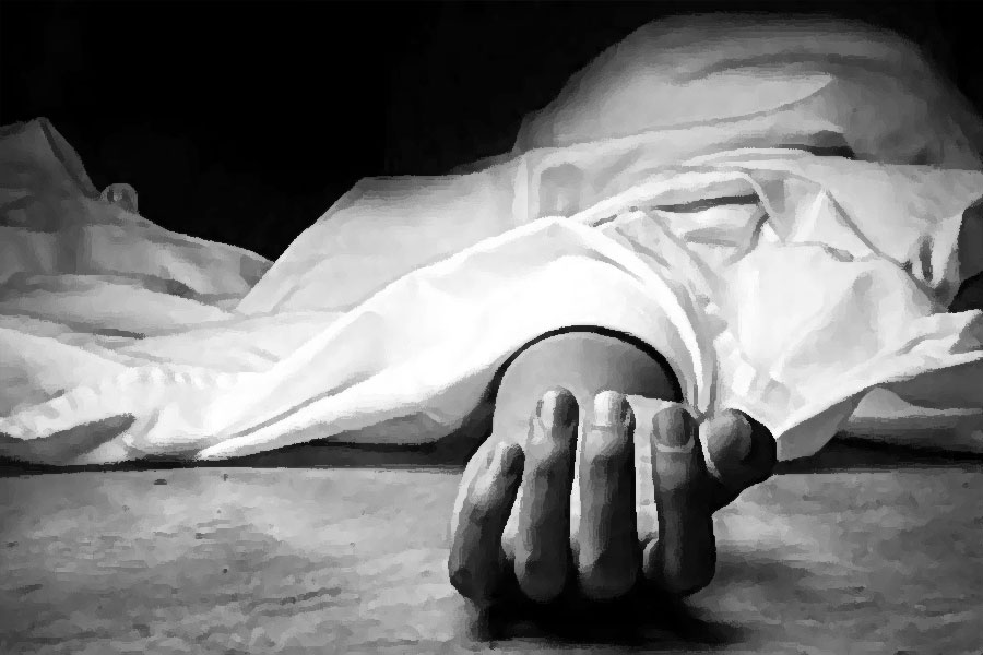 বস্ত্র ব্যবসায়ী জেমস মেব্রিকের কতগুলি ডায়েরি প্রকাশিত হওয়ার পর থেকে তাঁকে সন্দেহ করেছিল পুলিশ। আবার অনেকের দাবি, ডরসেটের আইনজীবী মন্টাগু জন ড্রুইটই আসলে রিপার। নভেম্বরের শেষ খুনের ৭ সপ্তাহ পর আত্মহত্যা করেছিলেন ড্রুইট।