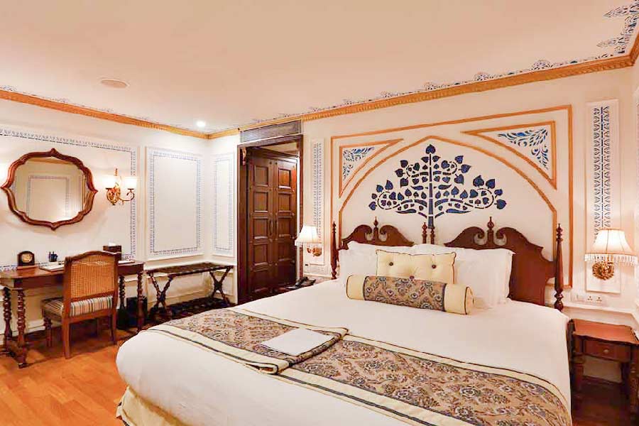 বারাণসী থেকে যাত্রা শুরু করে বক্সার, রামনগর, গাজিপুর পেরিয়ে অষ্টম দিনে পটনা পৌঁছবে ‘গঙ্গা বিলাস’। সেখান থেকে ফরাক্কা, মুর্শিদাবাদ হয়ে কলকাতা পৌঁছতে সময় লাগবে আরও দু’দিন। 