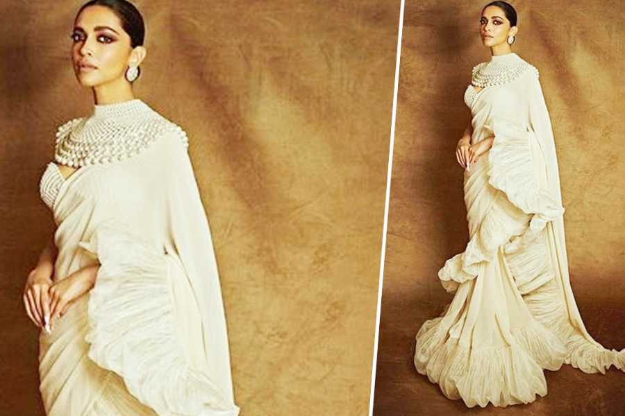 সাদায় বাজিমাত!