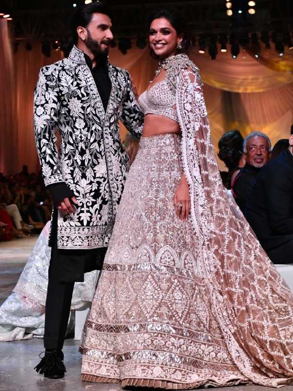 র‌‌্যাম্পে যখন অভিনেত্রী।