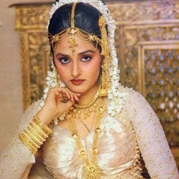 শ্রীকান্তকে বিয়ের প্রস্তাবও দিয়েছিলেন জয়া। তবে, শ্রীকান্ত জানিয়ে দেন যে জয়াকে বিয়ে করলেও তিনি তাঁর প্রথম স্ত্রীর সঙ্গে বিবাহবিচ্ছেদ করতে পারবেন না। শ্রীকান্তের শর্তে রাজি হয়ে যান জয়া।