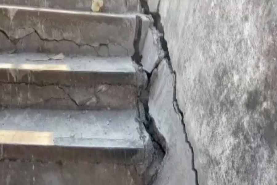 কাউন্সিল অব সায়েন্টিফিক অ্যান্ড ইন্ডাস্ট্রিয়াল রিসার্চ (সিএসআইআর)-এর প্রধান বিজ্ঞানী ডিপি কানুনগো জানিয়েছেন, ২০০৯ থেকে ২০১২ সালে চামোলি-জোশীমঠে ১২৮টি ভূমিধস হয়েছে।