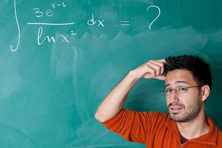 অঙ্কে অনার্স পড়বেন? ডিগ্রি পাওয়ার পর চাকরির কী সুযোগ রয়েছে  