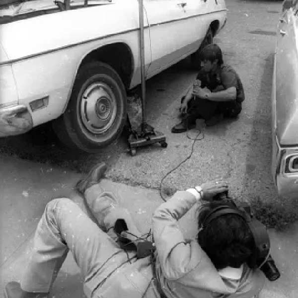 বাগান পরিষ্কারের একটি ভাঙা মেশিন থেকে এই যন্ত্র আবিষ্কারের কথা টমের মাথায় আসে।