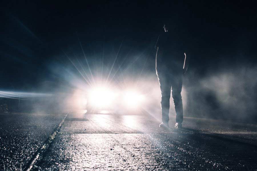 এক ঘণ্টা ধরে গাড়ি চালানোর পর গাড়ির চাকায় আটকে থাকা অঞ্জলির দেহ ছিটকে বেরিয়ে গেলে অভিযুক্তরা রোহিণীর কাছে গাড়িটি ছেড়ে অটো করে পালিয়ে যান বলে জানতে পেরেছে পুলিশ।