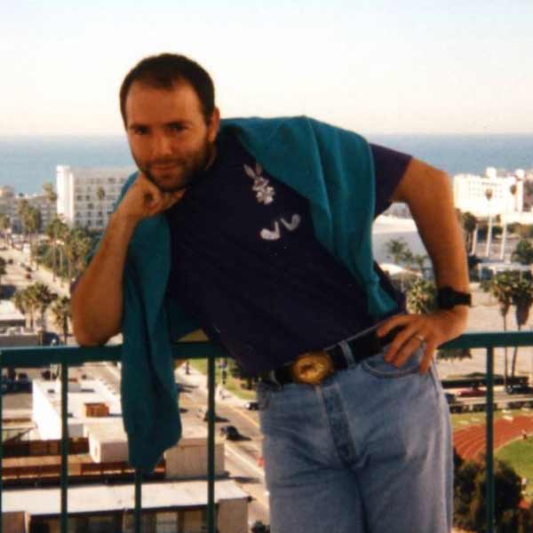 নীল ছবির দুনিয়ার পরিচালক হিসাবে নাম রয়েছে উডম্যানের। ফরাসি পর্ন ছবি পরিচালনায় বিস্তর নাম কামিয়েছেন তিনি। ঝুলিতে রয়েছে বেশ কয়েকটি পুরস্কারও। বেশ কয়েকটি ব্রাজিলীয় পর্ন ছবির পরিচালনাও করেছেন উডম্যান়।