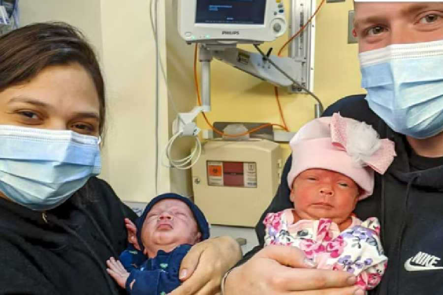 রায়ান ও রিলিনের জন্মের পর তাদের অবস্থা সঙ্কটজনক থাকায় তাদের নিকুতে রাখা হয়।