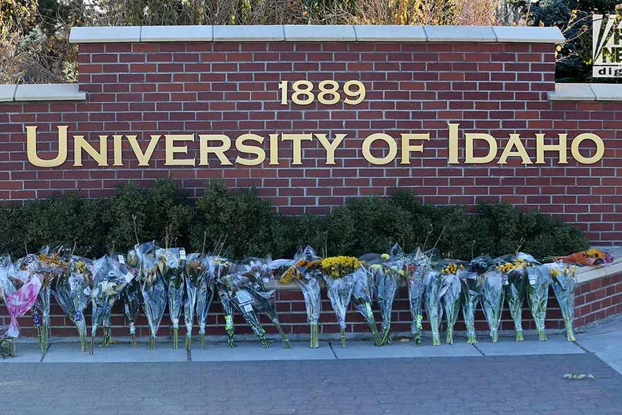 ২০ বছর বয়সি জ়ানা কার্নোডেল মার্কেটিং বিষয় নিয়ে পড়াশোনা করছিলেন ইদাহো ইউনিভার্সিটিতে। সেখানকার পড়ুয়া ২০ বছর বয়সি ইথান চ্যাপিনের সঙ্গে সম্পর্কে ছিলেন জ়ানা।