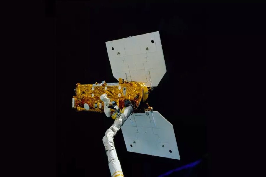 সোমবার অর্থাৎ ৯ জানুয়ারি ভোরে পৃথিবীর আকাশে প্রবেশ করতে পারে ইআরবিএস। তবে নাসার বিজ্ঞানীরা জানিয়েছেন, এই সময় প্রাথমিক ভাবে অনুমান করে নেওয়া হয়েছে। তার হেরফের হতে পারে।