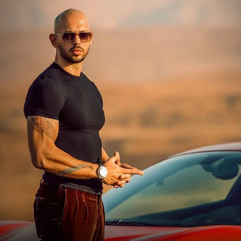 শেষ পর্যন্ত ফেসবুক, টুইটার এবং ইনস্টাগ্রামে তাঁর অ্যাকাউন্ট বন্ধ করে দেওয়া হয়। নেটমাধ্যমে প্রচার বন্ধ হলেও নিজের ওয়েবসাইটে কর্মকাণ্ড জারি রাখেন তিনি। অভিযোগ, সেখানে প্রতি মাসে একটি নির্দিষ্ট মূল্যের বিনিময়ে ভক্তদের নারীবিদ্বেষী বিভিন্ন ধরনের ভিডিয়ো দেখাতেন তিনি। 