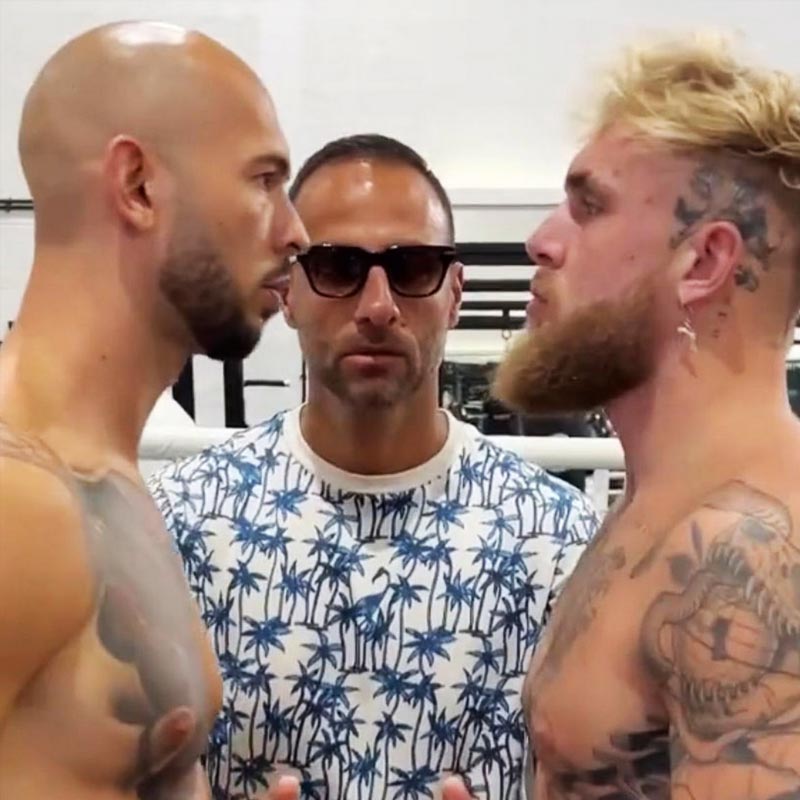 নিজেদের সাইটকে বিশ্ববিদ্যালয় বলেও ঘোষণা করেন দুই ভাই। গুরু সেজে নিজের মতবাদ প্রচার করা শুরু করেন। কখনও নারীদের কুকুরদের সঙ্গে তুলনা করেছেন টেট, কখনও আবার বলেছেন, ধর্ষণের জন্য নারীরাই দায়ী।