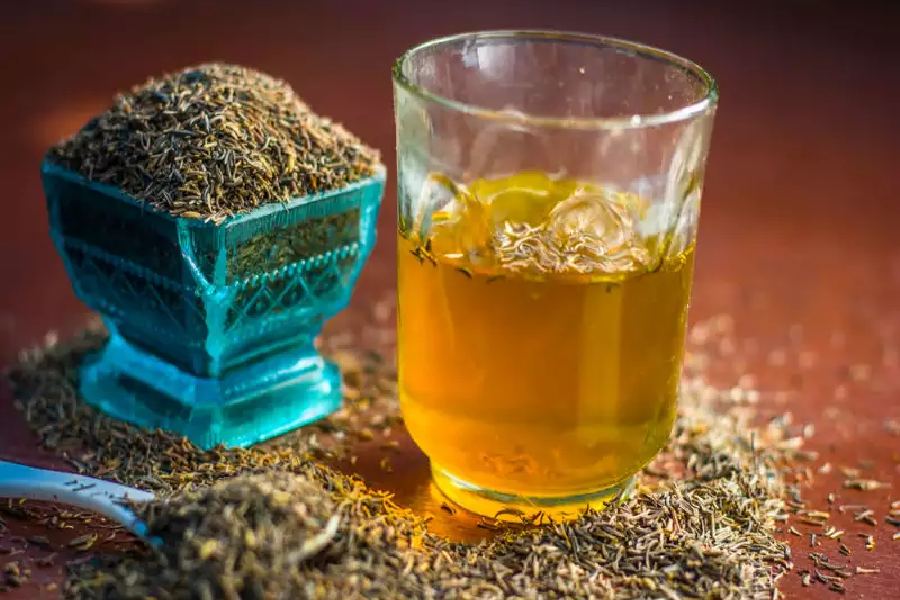  ‘অ্যান্টাসিড’ না খেয়ে জিরে ভেজানো জল খেতে পারেন।