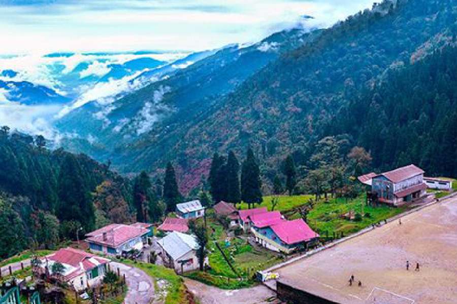 শ্রীখোলায় আপনি বিলাসবহুল হোটেল পাবেন না।