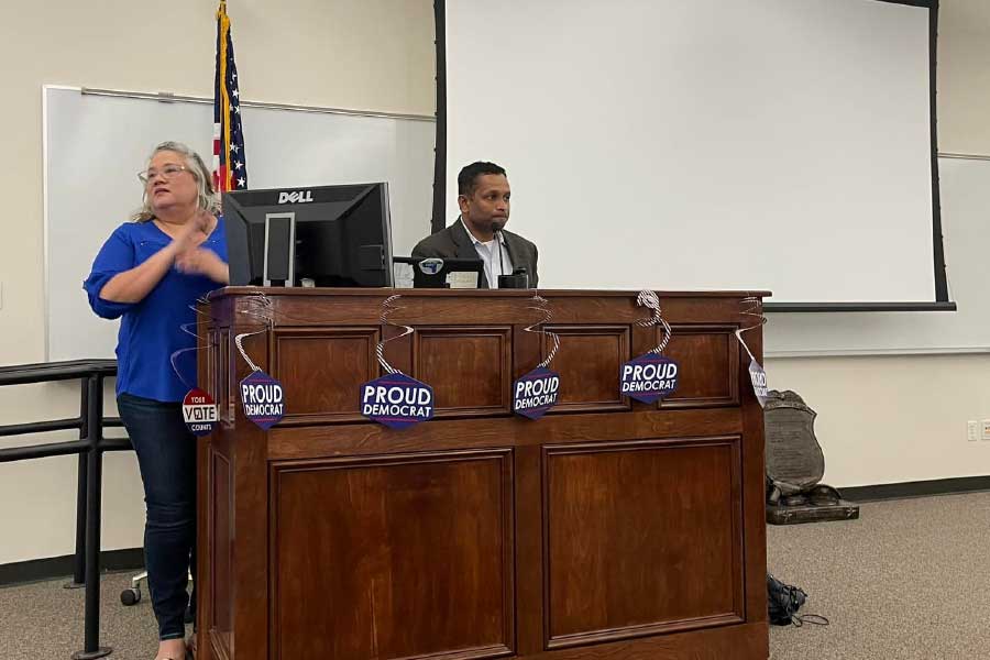 এর পর দীর্ঘ ওঠাপড়া ছিল সুরেন্দ্রণের জীবনে। তিনি জানিয়েছেন, টেক্সাসের জেলা বিচারক হওয়ার লড়াইটাও সহজ ছিল না। তাঁর কথায়, ‘‘যখন আমি এই পদের জন্য নির্বাচনে দাঁড়িয়েছিলাম, আমার ইংরেজি বলার ভঙ্গি নিয়ে ঠাট্টা করা হত। নেতিবাচক প্রচার চলত। আমার নিজের দলই বিশ্বাস করতে পারেনি যে আমি জিতব।’’