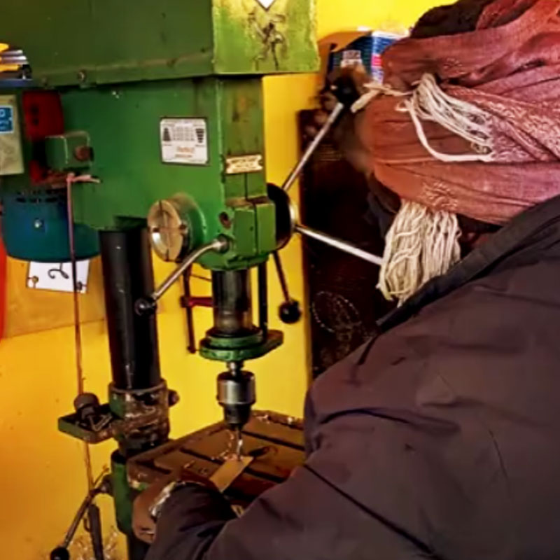 গ্রামাঞ্চল থেকে শুরু করে দেশ-বিদেশের বিভিন্ন প্রান্তে অনুরাগ এবং ভিরাগের সংস্থার নাম হতে থাকে। কেনিয়া, ইউরোপ, নেপালেও তাঁদের নাম ছড়িয়ে পড়ে।