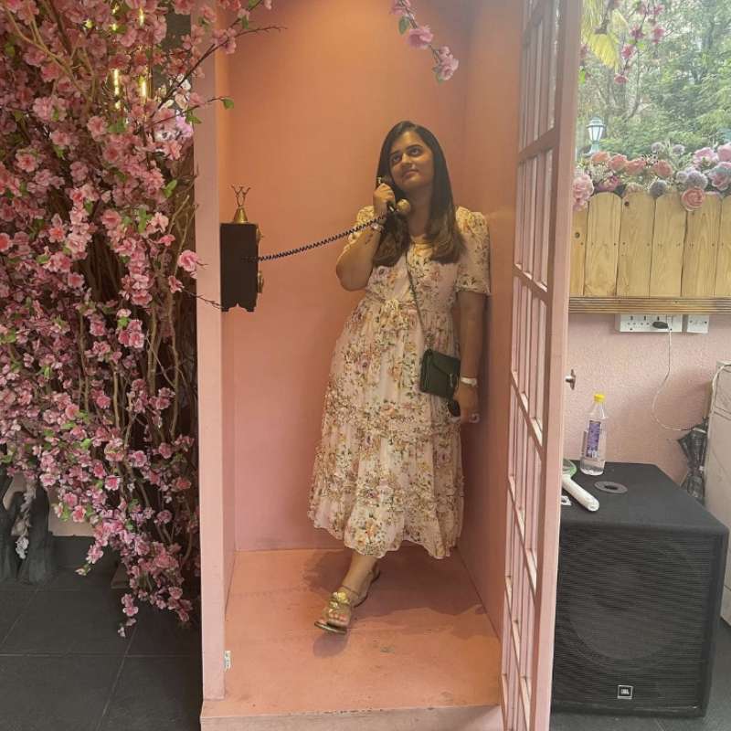 ২০১৬ সালের ৭ জুলাই বিবাহবন্ধনে আবদ্ধ হন সূর্য এবং দেবিশা। দক্ষিণ ভারতের বিয়ের রীতিনীতি মেনে গাঁটছড়া বেঁধেছিলেন তাঁরা। বিয়ের অনুষ্ঠানের ক্ষেত্রেও কোনও জাঁকজমকের আয়োজন করেননি সূর্য। পরিবার এবং কাছের বন্ধুবান্ধবদের নিয়েই বিয়ে সেরেছিলেন দু’জন।