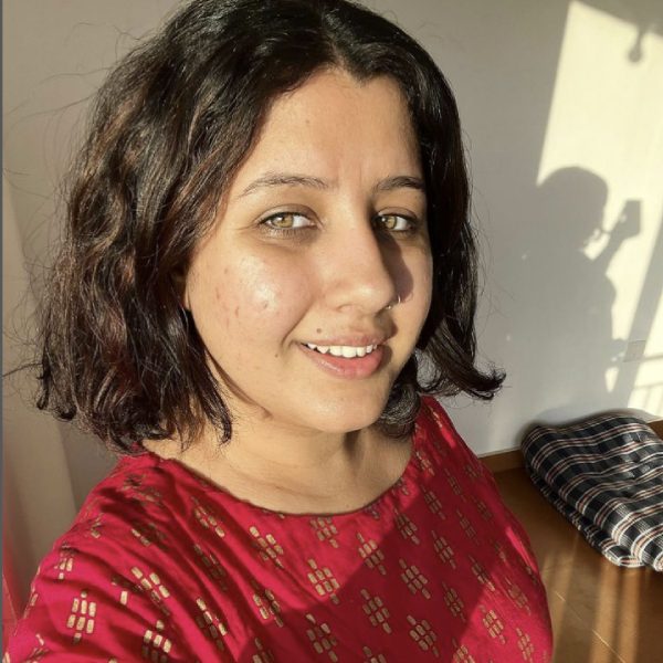 ২০০৫ সালে মুক্তি পায় সঞ্জয় লীলা ভন্সালী পরিচালিত ছবি ‘ব্ল্যাক’। গুরুত্বপূর্ণ চরিত্রে অভিনয়ের জন্য ঝনককে বেছে নিয়েছিলেন পরিচালক। কিন্তু সময়ের অভাবে এই ছবিতে কাজ করতে পারেননি তিনি।