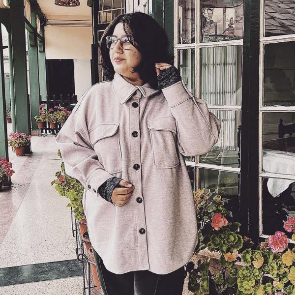 অভিনয় থেকে দূরে সরে গিয়ে নিজের সংস্থা খুলেছেন ঝনক। এই সংস্থার মাধ্যমে বিভিন্ন অনুষ্ঠানের আয়োজন করেন তিনি। ইনস্টাগ্রামেও বেশ সক্রিয় তিনি। তাঁর অনুরাগীর সংখ্যা ইতিমধ্যেই ৫০ হাজারের গণ্ডি পার করেছে।