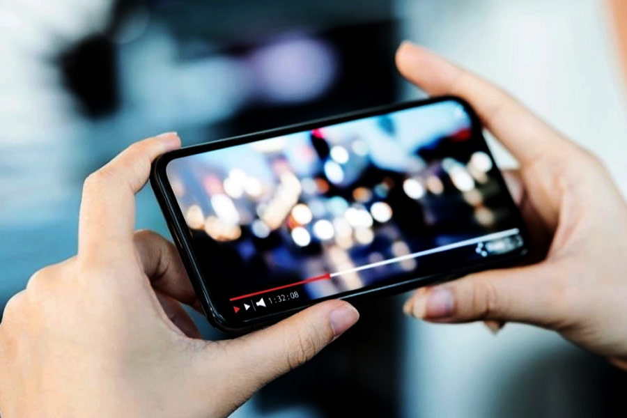 ২০১৮ সালে এক মহিলা অভিযোগ করেন, মন্দিরের ভিতর তাঁকে ধর্ষণ করেছেন জিলিপি বাবা। পুলিশ গ্রেফতার করে অমরপুরীকে। যদিও ওই মামলায় পরে জামিন পেয়ে যান তিনি। নির্যাতিতা ছিলেন অমরপুরীর এক পরিচিতের স্ত্রী।