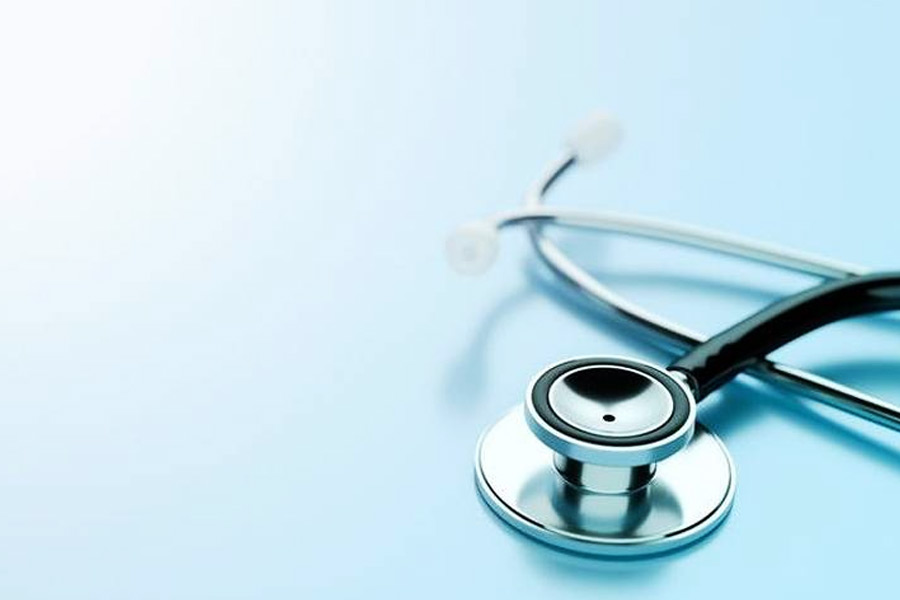 ১৮৬৬ সালে রাশিয়ার এক ইহুদি পরিবারে জন্ম ভোরোনফের। ১৮ বছর বয়সে ডাক্তারি পড়তে তিনি প্যারিস চলে যান। সেখানে স্বনামধন্য ফরাসি শল্যচিকিৎসক অ্যালেক্সিস ক্যারেলের সঙ্গে সাক্ষাৎ হয় তাঁর।