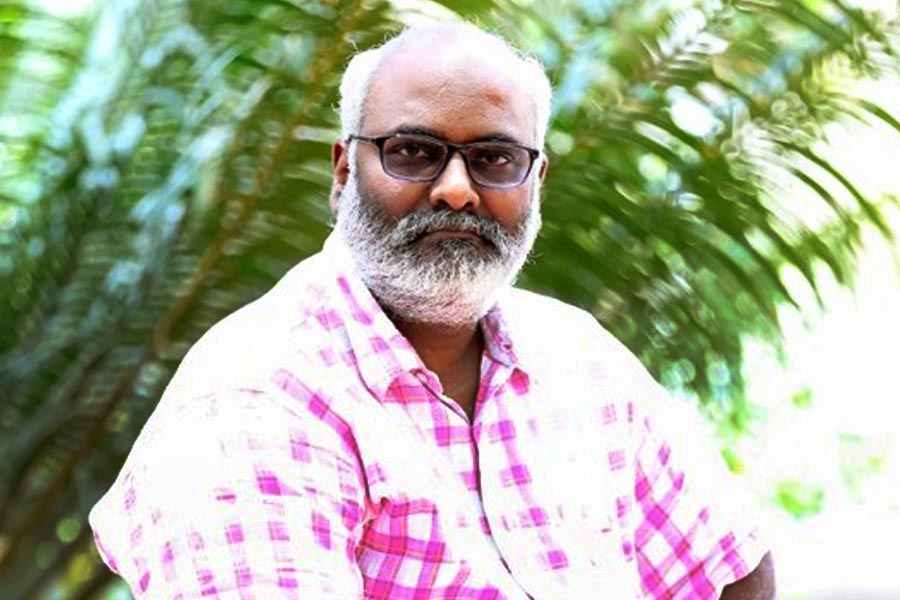 তেলুগু বিনোদনের জগতে বেশি পরিচিত হলেও তামিল, মালয়ালাম, কন্নড় এবং হিন্দি সিনেমার জন্যও আবহ সঙ্গীত তৈরি করেছেন কিরাবাণী।