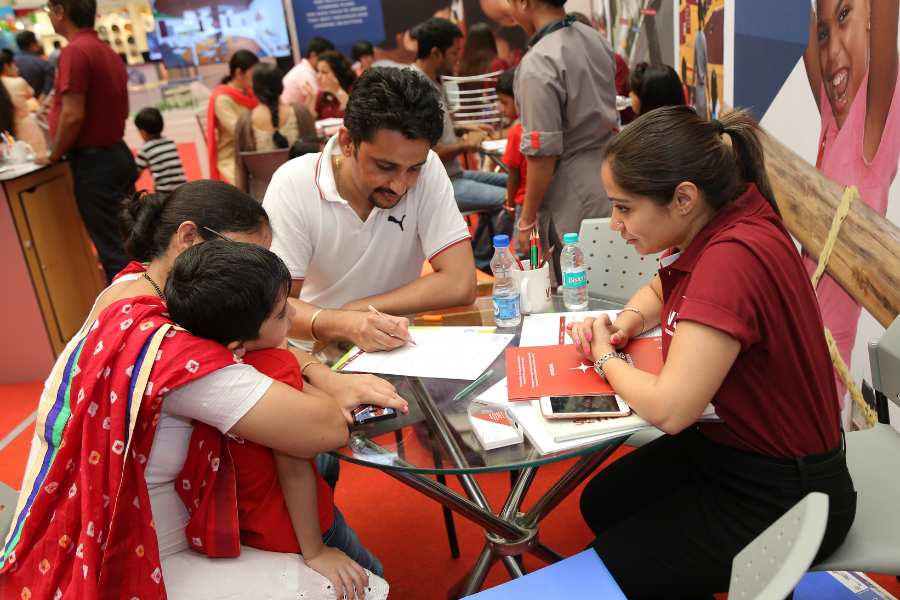 চলছে আলোচনা। ছবি সংগৃহীত। অ্যাফেয়ার্স।