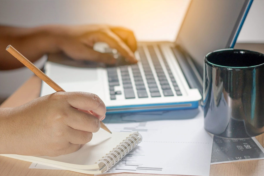 দিনের বেলা এক জন সাধারণ অঙ্কের শিক্ষকের মতোই স্কুলে এবং কোচিংয়ে গণিত শেখান চাংশু। মাধেমধ্যে অনলাইন ক্লাসও করেন।