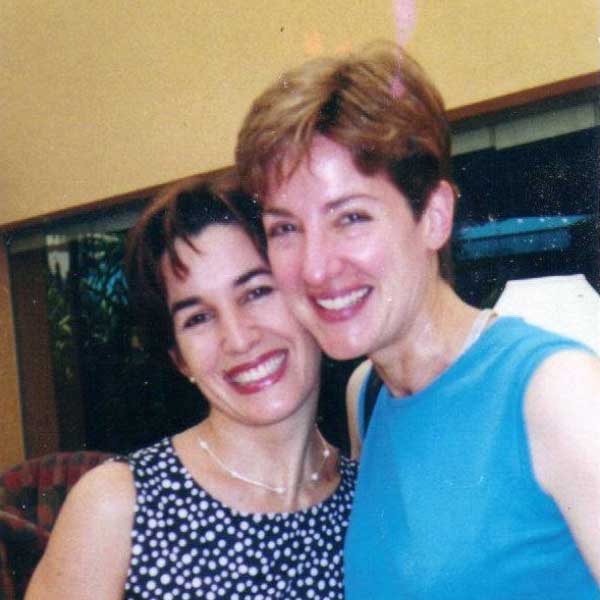 লাতিন আমেরিকার বামপন্থী আন্দোলনকে সমর্থন করতেন মন্টেস। মনেপ্রাণে তিনি বামপন্থী মতাদর্শে বিশ্বাসী ছিলেন। মতাদর্শগত কারণেই আমেরিকায় থেকেও কিউবাকে সাহায্য করে এসেছেন মন্টেস।