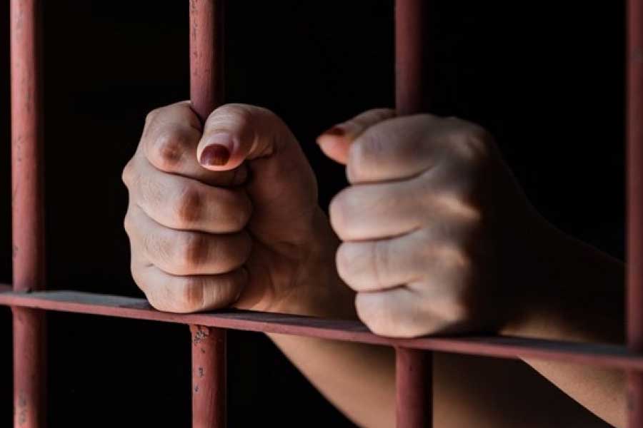 ২০১৩ সালের ৬ জানুয়ারি, ২০ বছর জেল খাটার পর মুক্তি পেয়েছেন মন্টেস। তবে জেলের বাইরে আগামী ৫ বছর তাঁর গতিবিধি এবং ইন্টারনেট ব্যবহারের উপর নজর রাখা হবে। বিনা অনুমতিতে কোনও কাজই তিনি করতে পারবেন না।