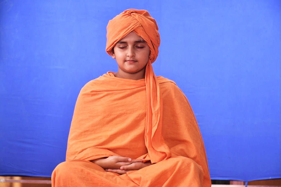 Bill on screen celebrating Swamiji's birthday, Jamal Vivekananda as a boy