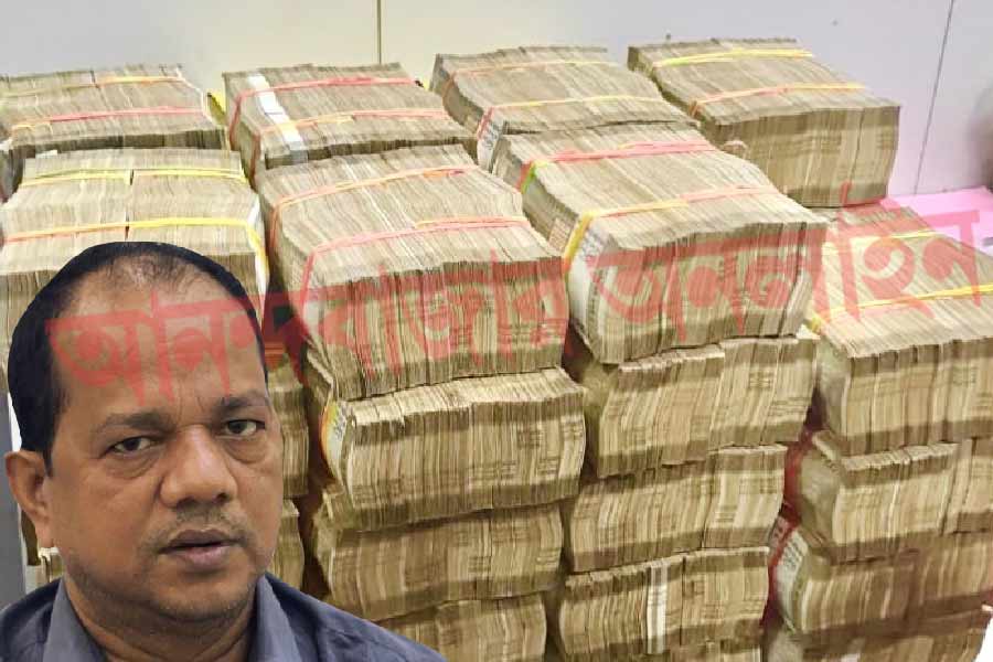 তৃণমূলের প্রাক্তন মন্ত্রী জাকিরের বাড়িতে আয়কর তল্লাশিতে প্রকাশ্যে বান্ডিল বান্ডিল নোটের ছবি