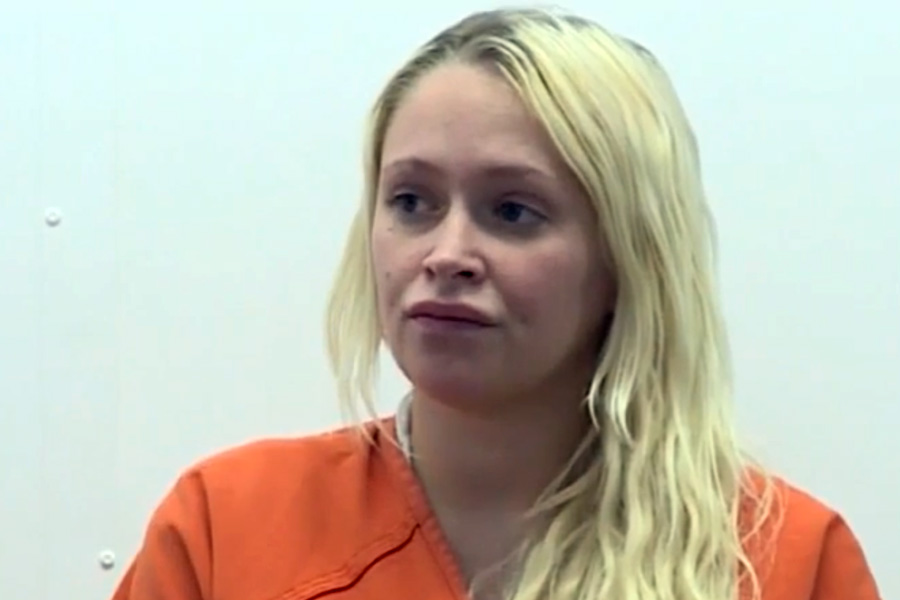 বুরচার্ডের প্রেমিকা জুডি চুরির অভিযোগও আনেন মডেল কেলসির বিরুদ্ধে। তিনি আদালতে দাবি করেন, চিকিৎসক তাঁর বাড়ির ভাড়া দিতে না চাইলে প্রায় ৩ লক্ষ ডলার চুরি করে নেন কেলসি।