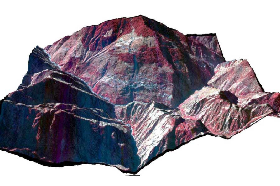 যে অঞ্চলে ভূমি বসে যাচ্ছে বলে চিহ্নিত করা হয়েছে, তার সঙ্গে এর পর উপগ্রহ চিত্র থেকে প্রাপ্ত তথ্য মিলিয়ে দেখা হয়েছে। ‘কার্টোস্যাট-২এস’ উপগ্রহের মাধ্যমে ইসরো ওই ছবি তুলেছে বলে তাদের ওয়েবসাইটে জানানো হয়েছে।