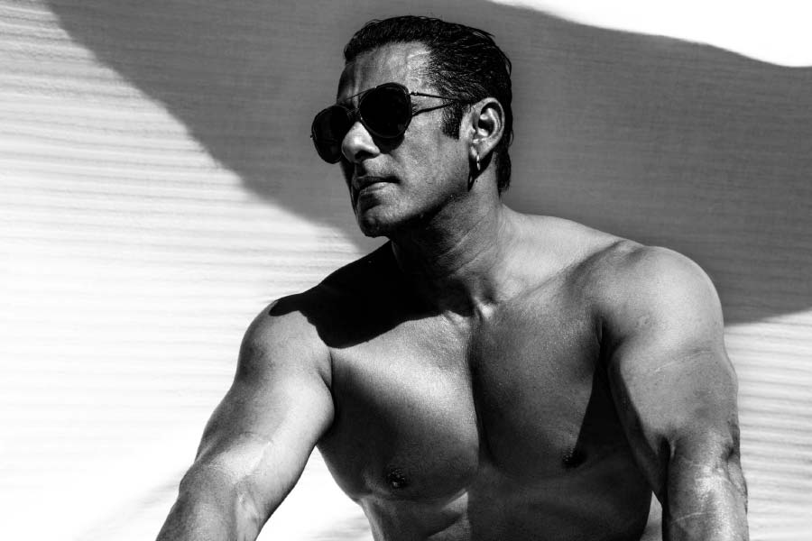 তার পর মুক্তি পাবে ‘কিসি কা ভাই কিসি কি জান’। ছবিতে সলমনের বিপরীতে রয়েছেন পূজা হেগড়ে, শেহনাজ় গিল। ছবির শ্যুটিং এখনও শেষ হয়নি বলেই খবর।