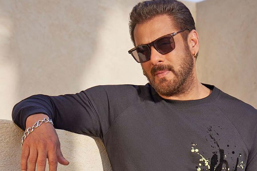 সলমনের ক্ষেত্রে তাঁর ছবির পাশাপাশি আরও একটি বিষয় নিয়ে ভক্তদের আগ্রহ খুব বেশি থাকে। একটাই প্রশ্ন ঘোরে, কবে বিয়ে করছেন নায়ক?