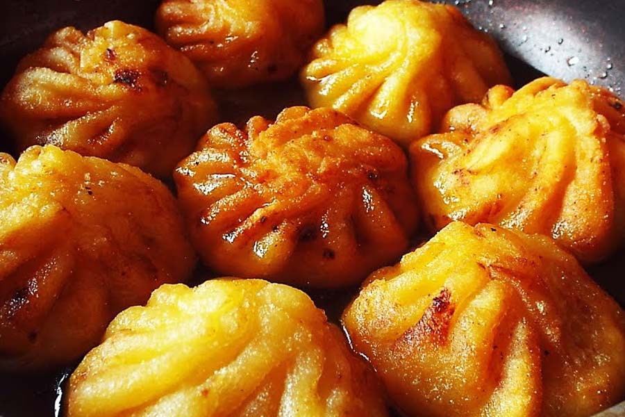খুব অল্প উপকরণ দিয়েই বানিয়ে ফেলুন মুগসামালি!