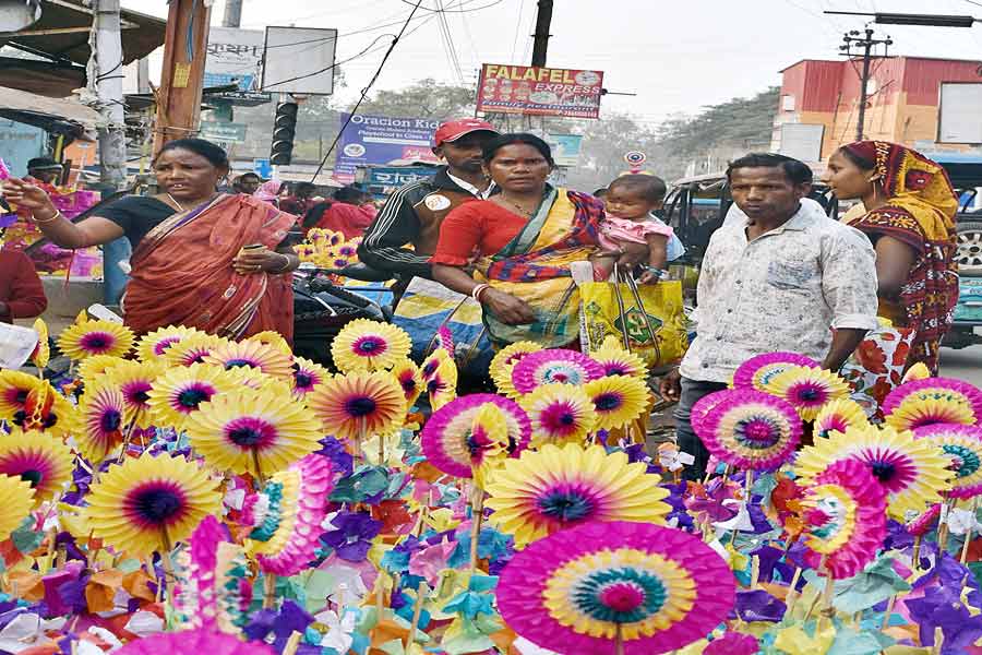 জমজমাট পুরুলিয়ার হাটমোড়ে।