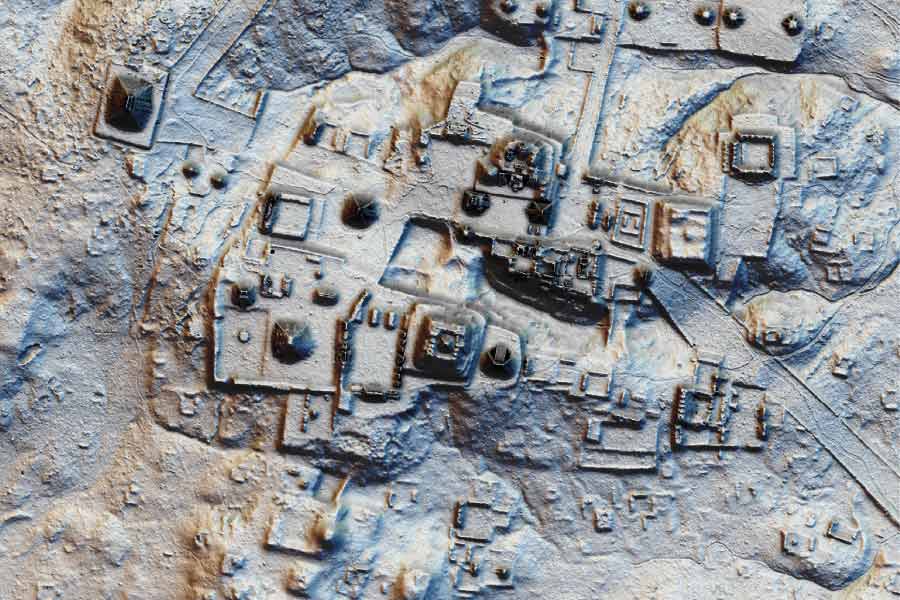 প্রত্নতত্ত্ববিদেরা লিডার প্রযুক্তির সাহায্যে আকাশ থেকে দেখে প্রাচীন নগরের সন্ধান পান। লিডার প্রযুক্তি বলতে ‘লাইট ডিটেকশন অ্যান্ড রেঞ্জিং’ প্রযুক্তিকে বোঝানো হয়। আমেরিকার বিভিন্ন ইউনিভার্সিটির বিশেষজ্ঞ ছাড়াও ফ্রান্স এবং গুয়াতেমালার কয়েক জন স্থানীয় গবেষক এই প্রাচীন নগর আবিষ্কারের নেপথ্যে রয়েছেন।